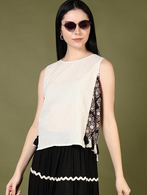 women off white printed sleeveless regular top - 21873742 - Very Small Image - 1