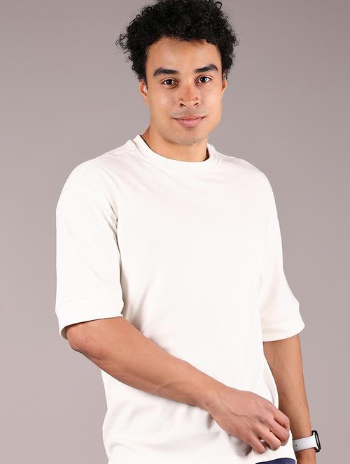 Men Solid Short Sleeve Loose Fit T-shirt - 21874465 - Very Small Image - 1