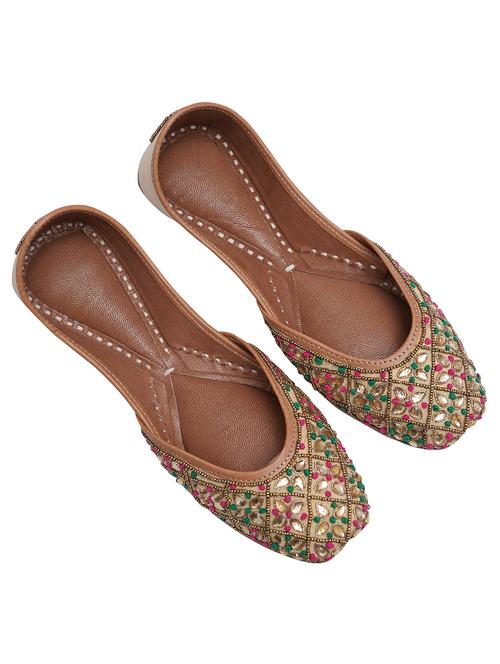 women handmade embroidered punjabi jutti - 21904381 - Very Small Image - 1