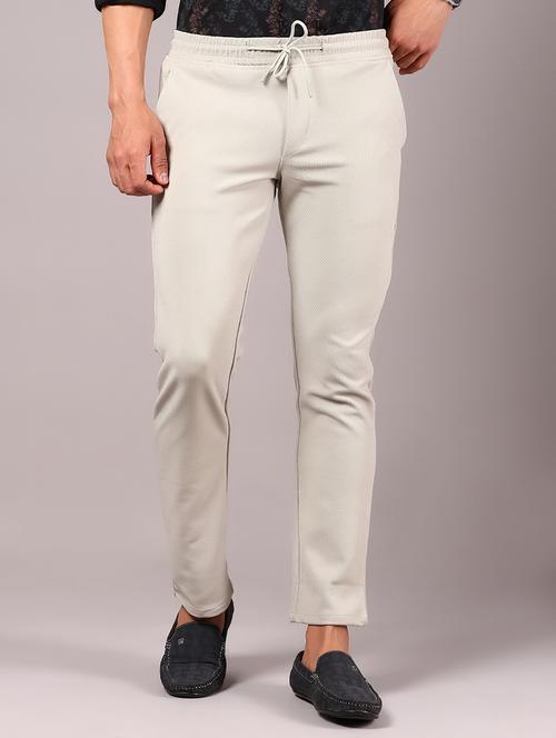 Men Solid Md Rise Casual Chinos - 21906786 - Very Small Image - 1