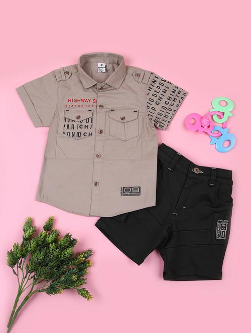 boys printed shirt and shorts set - 21908035 - Very Small Image - 1