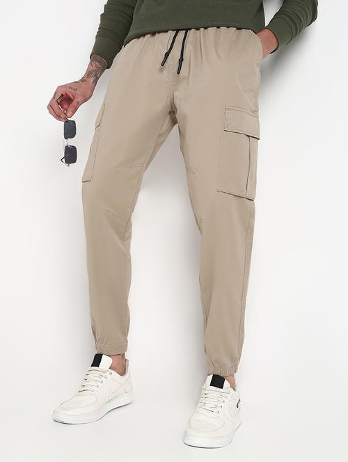 men solid mid rise cargo - 21908889 - Very Small Image - 1