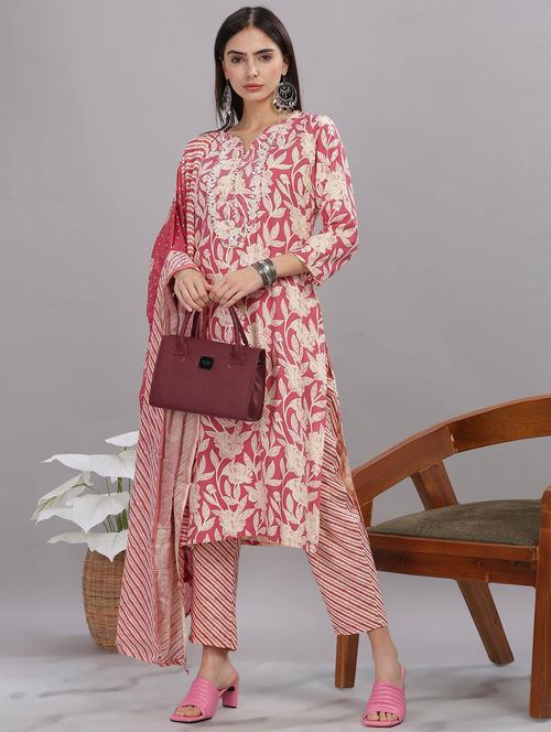 women three quarter sleeve kurta pant with dupatta set - 21916654 - Very Small Image - 1
