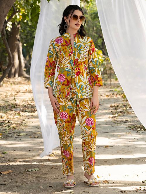 women printed top and trouser co-ord set - 21917427 - Very Small Image - 1