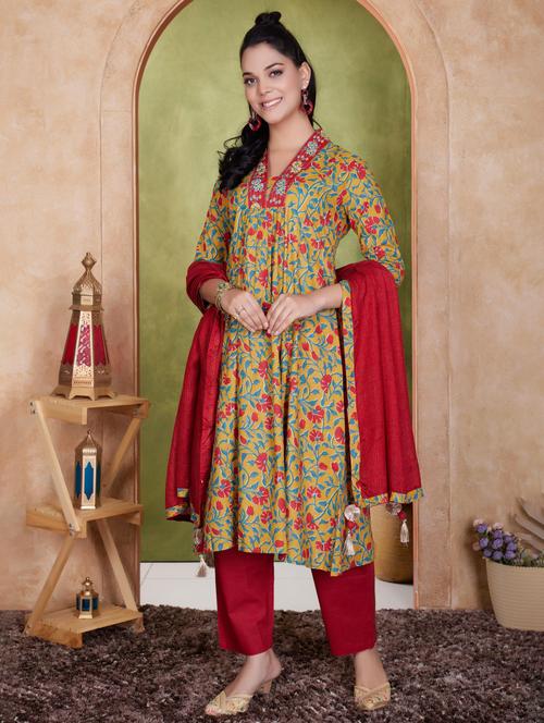 women three quarter sleeve kurta pant with dupatta set - 21918855 - Very Small Image - 1