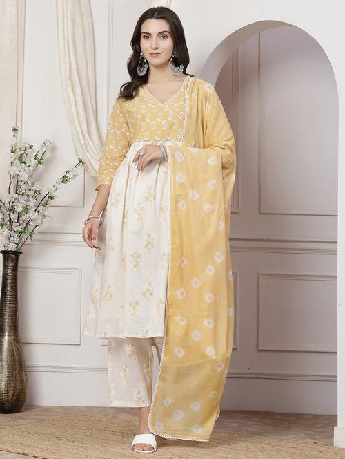 women three quarter sleeve kurta pant with dupatta set - 21918860 - Very Small Image - 1