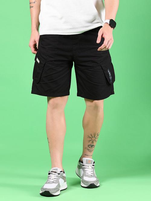 men solid mid rise regular fit cargo shorts - 21923445 - Very Small Image - 1