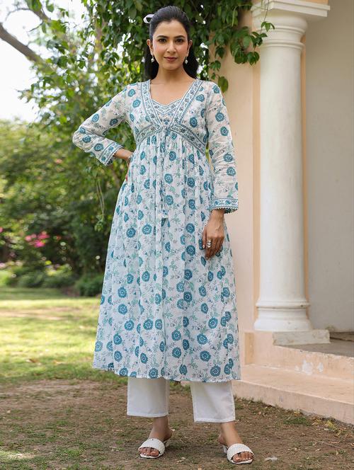 women embellished long sleeve kurta pant set - 21925658 - Very Small Image - 1
