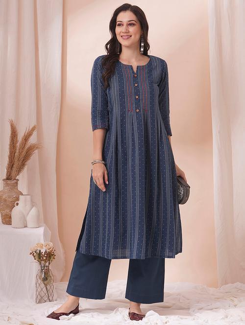 women three quarter sleeve a-line kurta - 21925751 - Very Small Image - 1