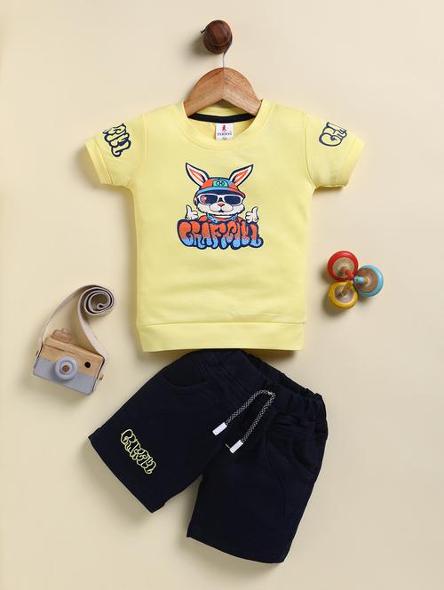 boys printed t-shirt & shorts casual wear set - 21925852 - Very Small Image - 1