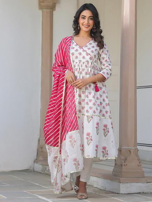 women three quarter sleeve kurta pant with dupatta set - 21926821 - Very Small Image - 1
