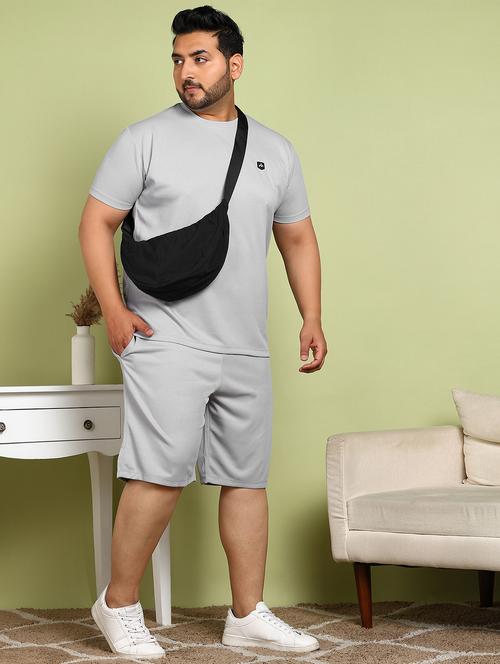 men plus size solid t-shirt & shorts co ord set - 21930762 - Very Small Image - 1