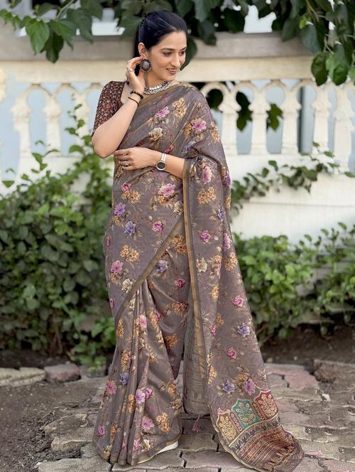 women printed casual wear saree with blouse - 21931230 - Very Small Image - 1