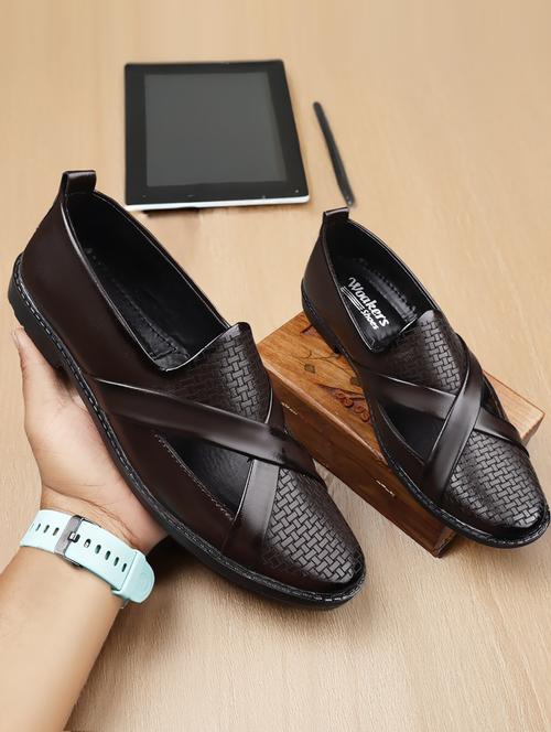 men brown slip on mojari - 21931600 - Very Small Image - 1