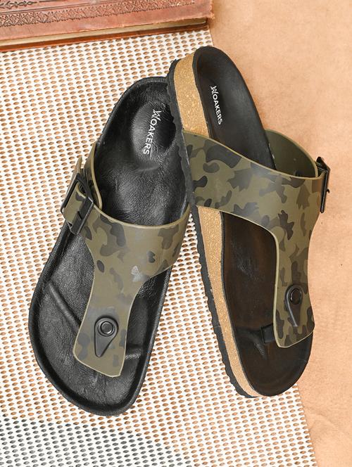 men printed toe separator sandal - 21931675 - Very Small Image - 1