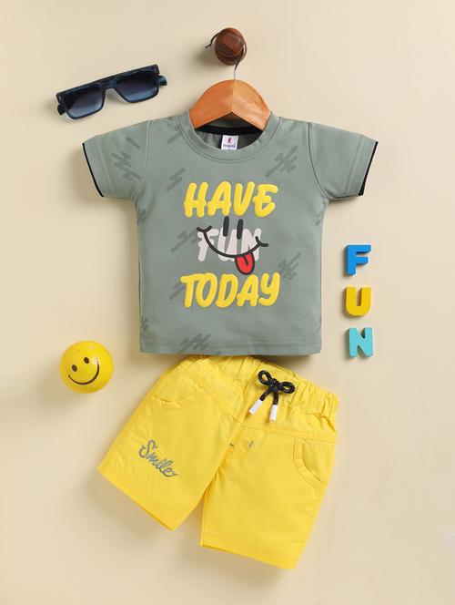 boys printed t-shirt & short co-ord set - 21931995 - Very Small Image - 1