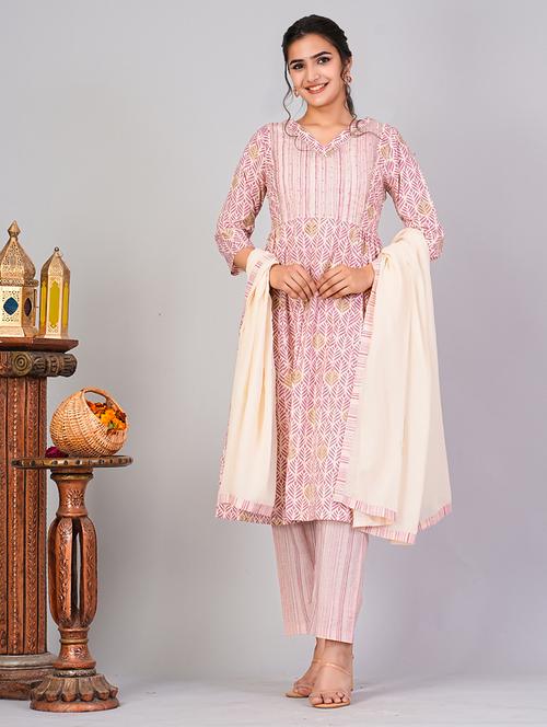 women three quarter sleeve kurta pant with dupatta set - 21934276 - Very Small Image - 1