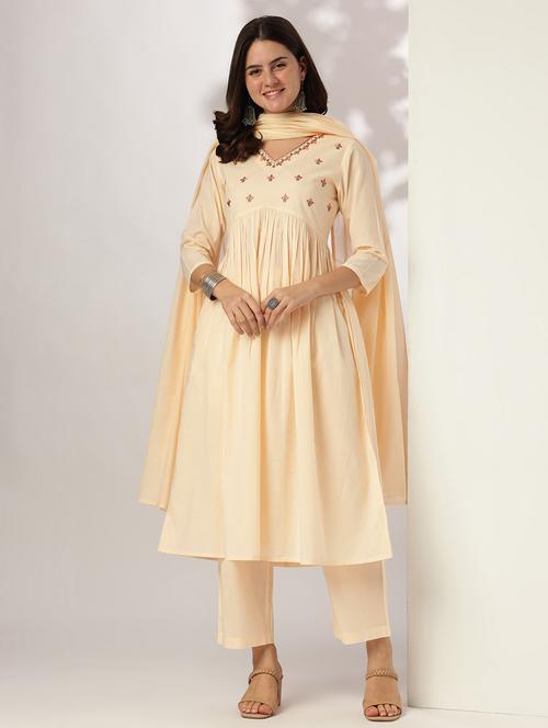 women three quarter sleeve kurta pant with dupatta set - 21939367 - Very Small Image - 1