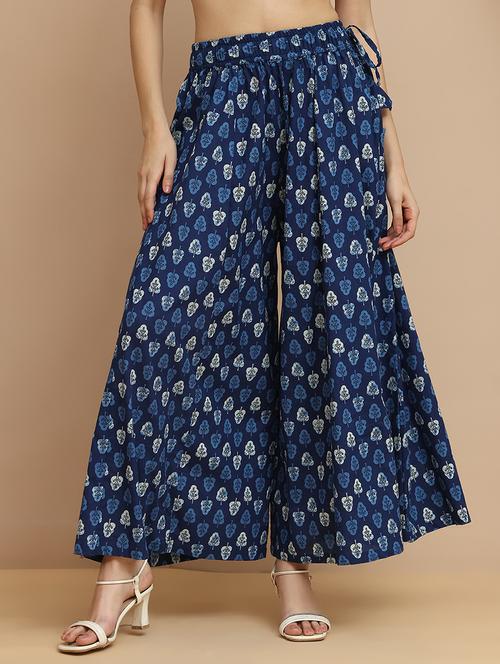 women printed mid rise flared palazzo - 21940415 - Very Small Image - 1