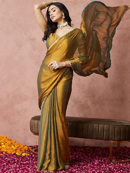 women solid with bordered embellished saree with blouse - 21941339 - Very Small Image - 1