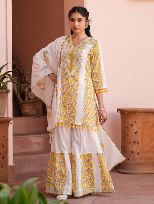 women three quarter sleeve kurta sharara with dupatta set - 21941527 - Very Small Image - 1