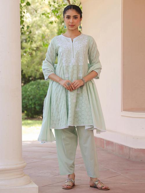 women three quarter sleeve anarkali kurta pant with dupatta set - 21941529 - Very Small Image - 1