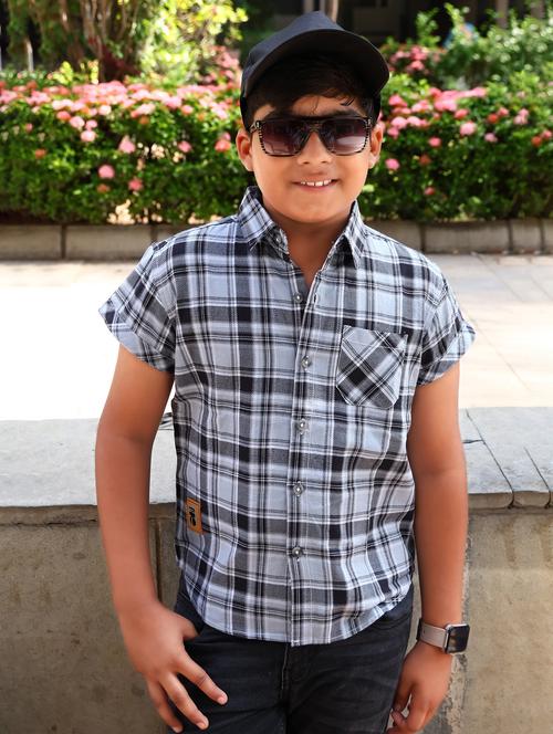 boys checkered short sleeve casual shirt - 21944714 - Very Small Image - 1