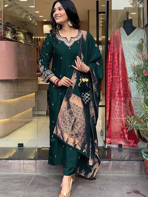 women three quarter sleeve kurta pant with dupatta set - 21954158 - Very Small Image - 1