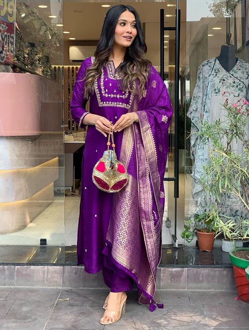 women three quarter sleeve kurta pant with dupatta set - 21954179 - Very Small Image - 1