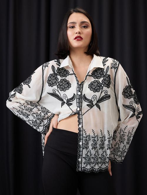 globus women black & white floral embroidered collared neck bell sleeves scalloped hem shirt - 21955906 - Very Small Image - 1