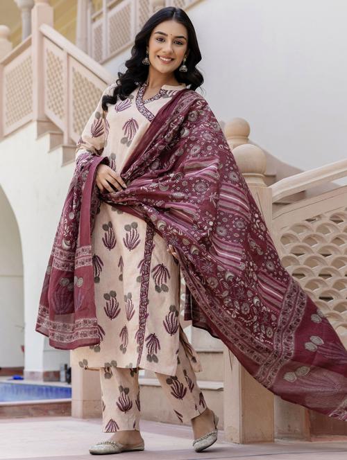 women three quarter sleeve kurta pant with dupatta set - 21956173 - Very Small Image - 1