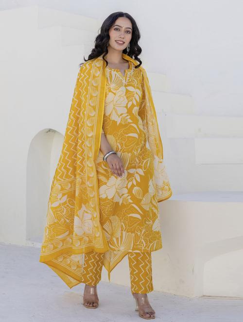 women three quarter sleeve kurta pant with dupatta set - 21956184 - Very Small Image - 1