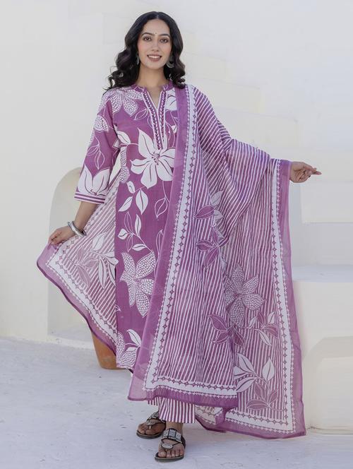 women three quarter sleeve kurta pant with dupatta set - 21956186 - Very Small Image - 1