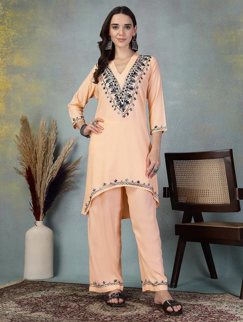 women embroidered three quarter sleeve kurta pant set - 21956975 - Very Small Image - 1