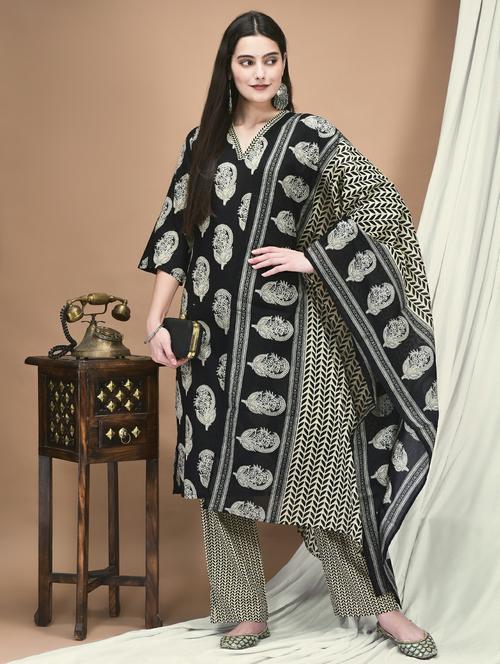 women three quarter sleeve kurta pant with dupatta set - 21959529 - Very Small Image - 1