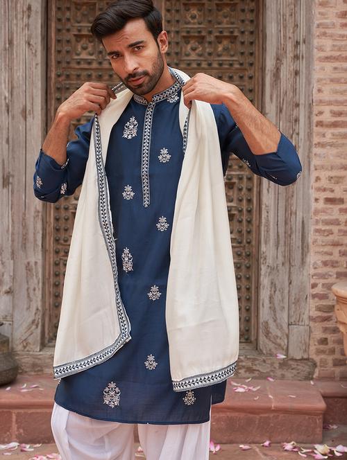 men teal embroidered kurta and pyjama with dupatta  - 21960402 - Very Small Image - 1
