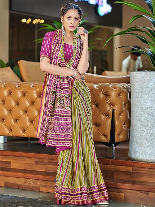 women printed casual wear saree with blouse - 21961424 - Very Small Image - 1