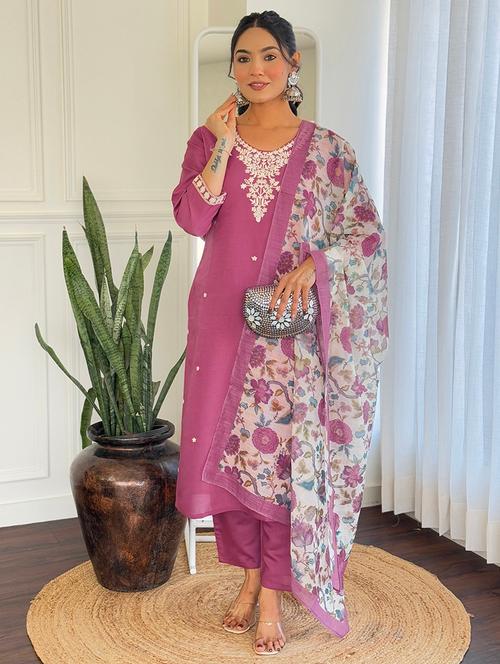 women three quarter sleeve kurta pant with dupatta set - 21961651 - Very Small Image - 1
