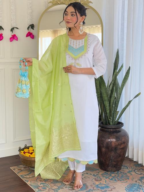 women three quarter sleeve kurta pant with dupatta set - 21961657 - Very Small Image - 1