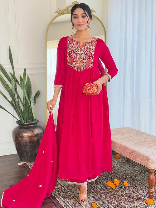 women three quarter sleeve kurta pant with dupatta set - 21961673 - Very Small Image - 1