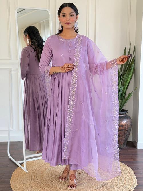 women three quarter sleeve anarkali kurta pant with dupatta set - 21961676 - Very Small Image - 1