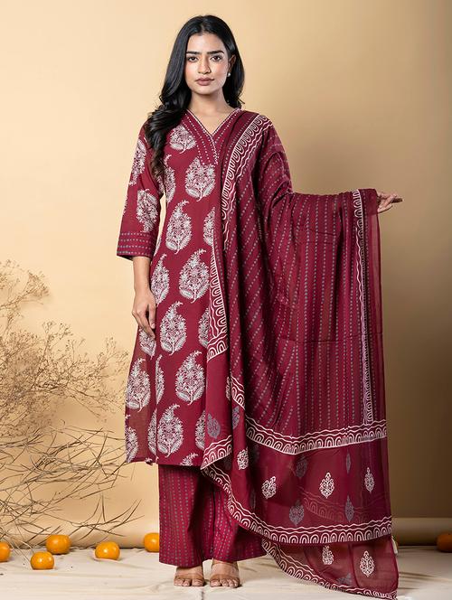 women three quarter sleeve kurta pant with dupatta set - 21962298 - Very Small Image - 1