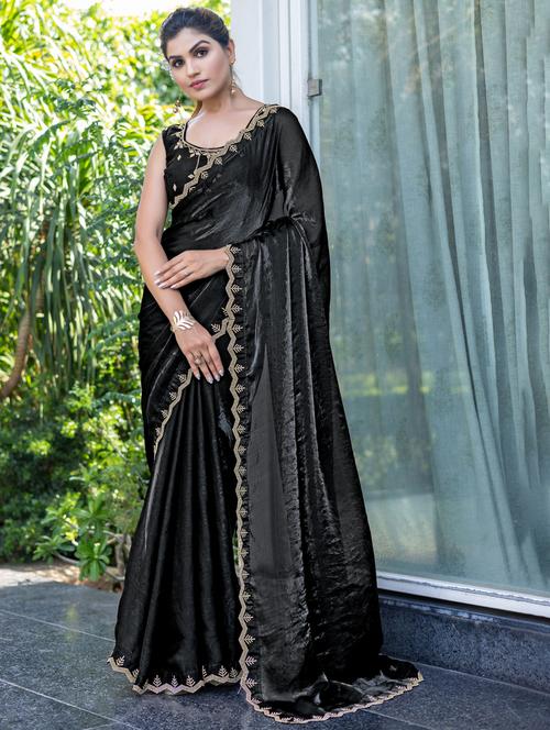 women solid with embellished bordered saree with blouse - 21962554 - Very Small Image - 1