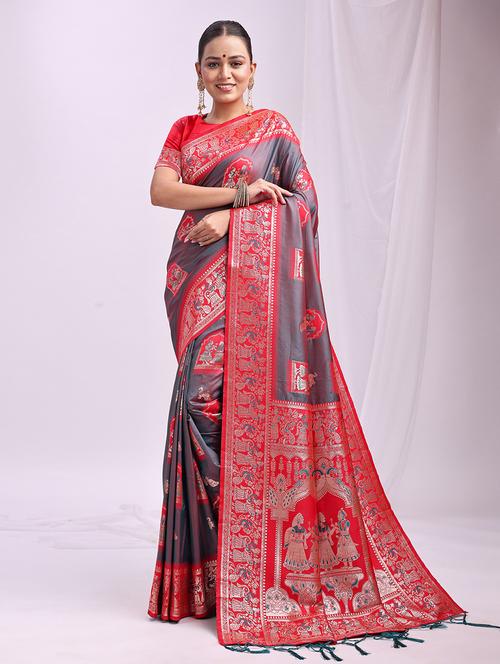 women self design banarasi saree with blouse - 21964869 - Very Small Image - 1