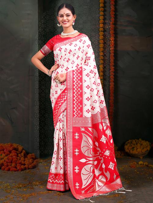 women self design bordered saree with blouse - 21964875 - Very Small Image - 1