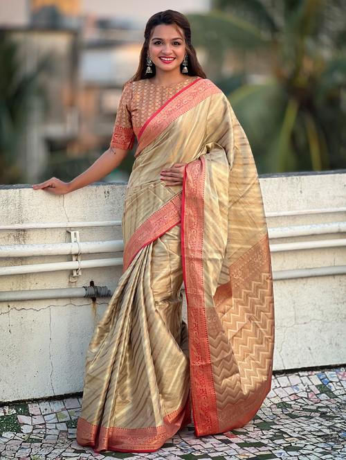 women self design banarasi saree with blouse - 21965077 - Very Small Image - 1