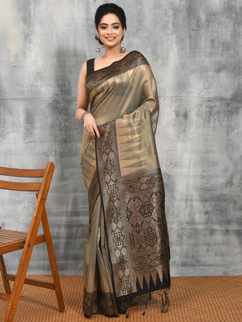 women solid with bordered saree with blouse - 21965567 - Very Small Image - 1