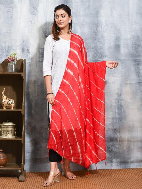 women red tie & dye printed dupatta - 21965807 - Very Small Image - 1