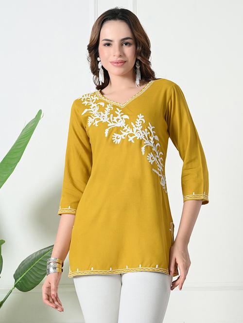 women embroidered three quarter sleeve straight kurta - 21966083 - Very Small Image - 1