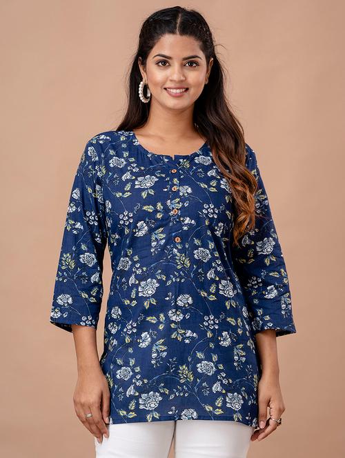 women printed three quarter sleeve straight kurti - 21966188 - Very Small Image - 1